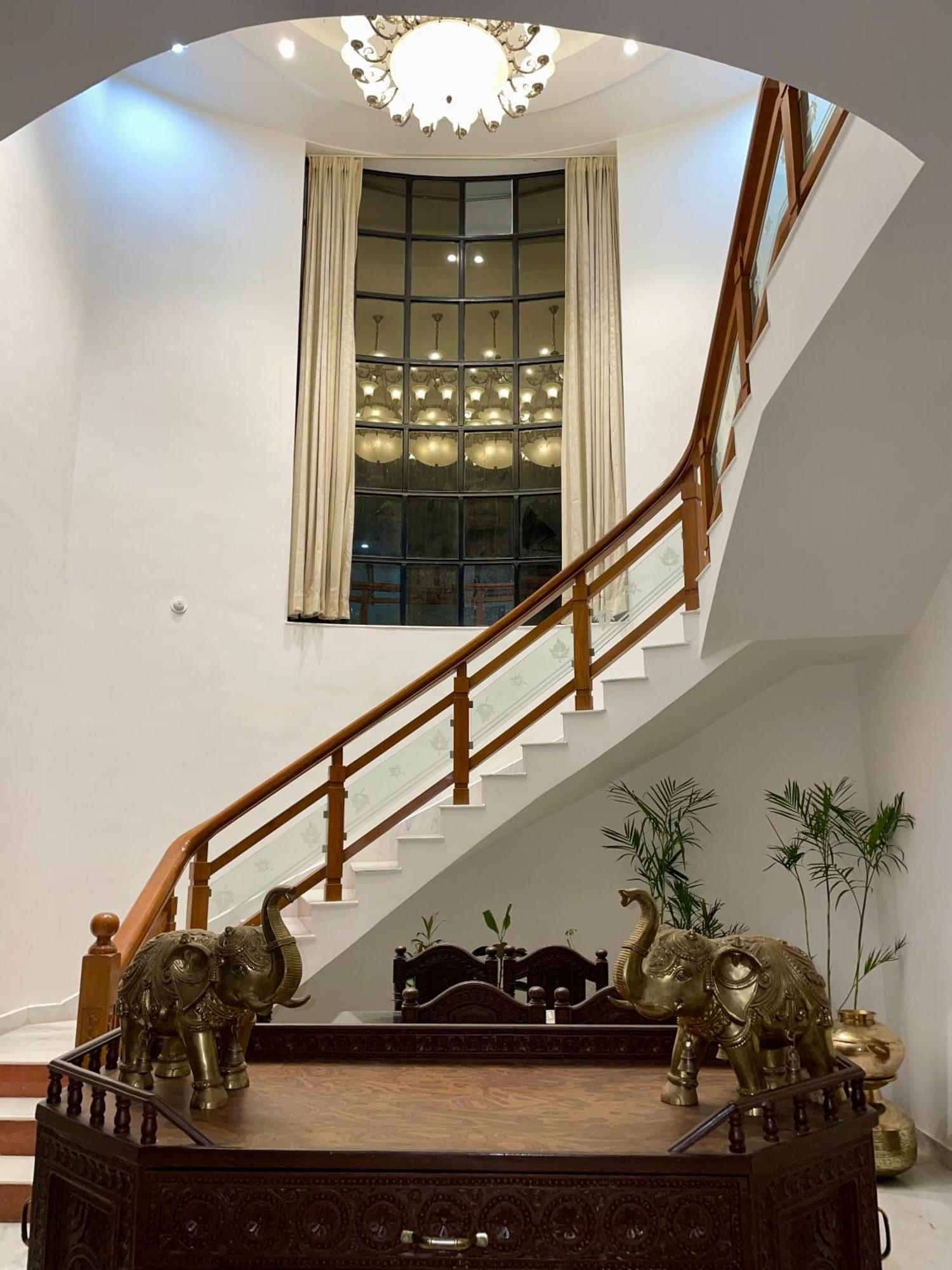 Villa Karni Nivvas - Luxury Redefined à Udaipur Extérieur photo