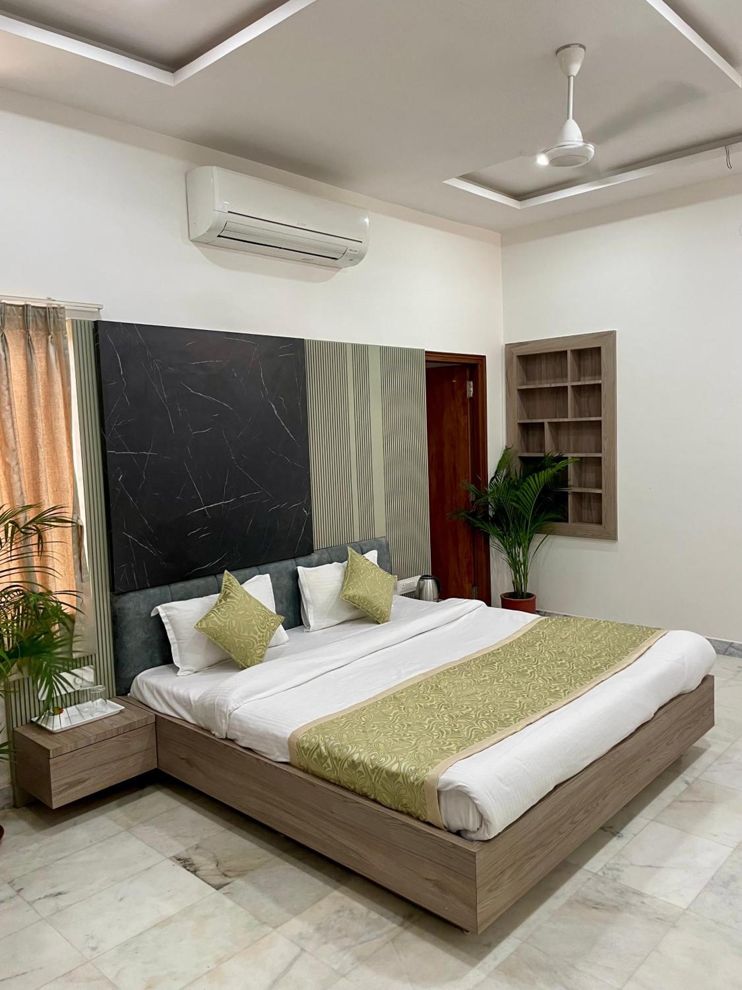 Villa Karni Nivvas - Luxury Redefined à Udaipur Extérieur photo